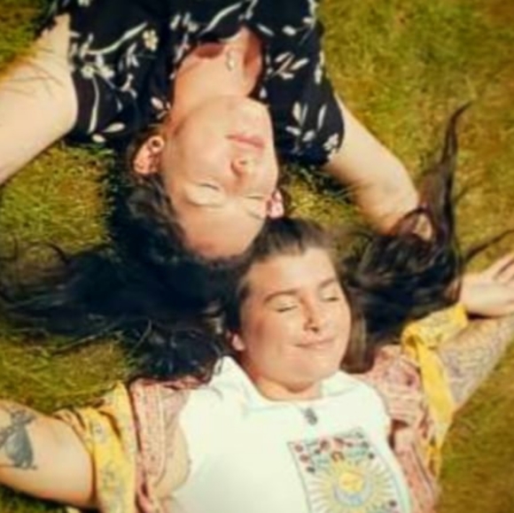 Meet your Posher, Kels & Cass - Picture 1 of 4